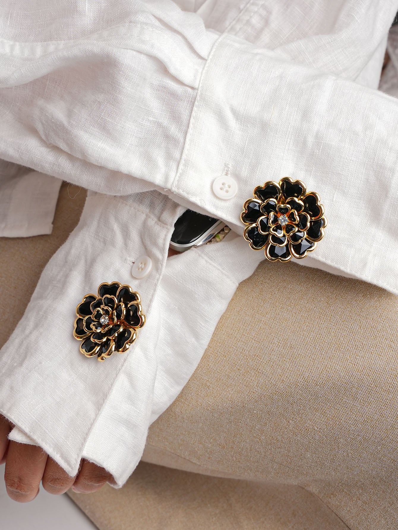 1Set Camellia Acrylic Button Covers for Shirts