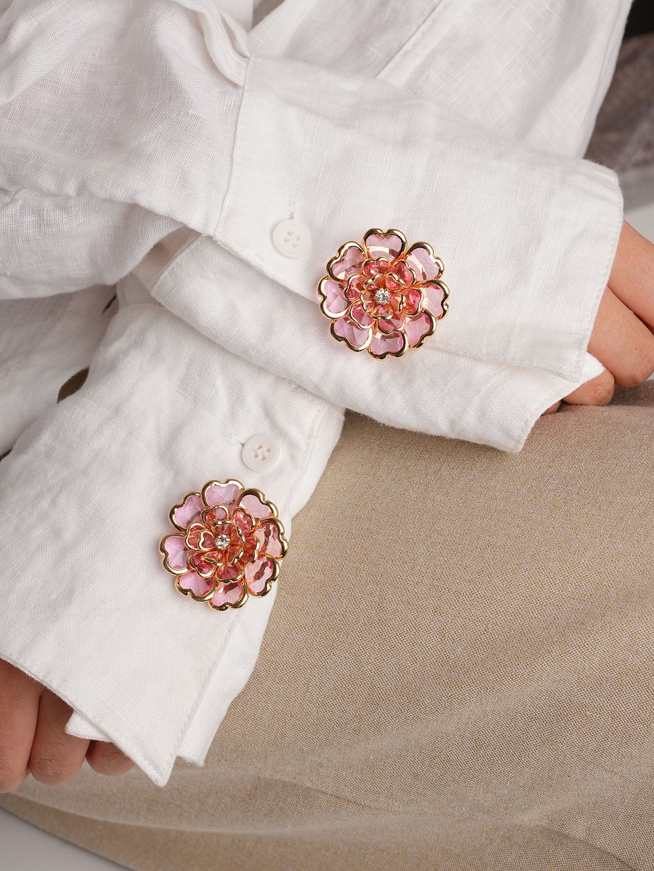 1Set Camellia Acrylic Button Covers for Shirts