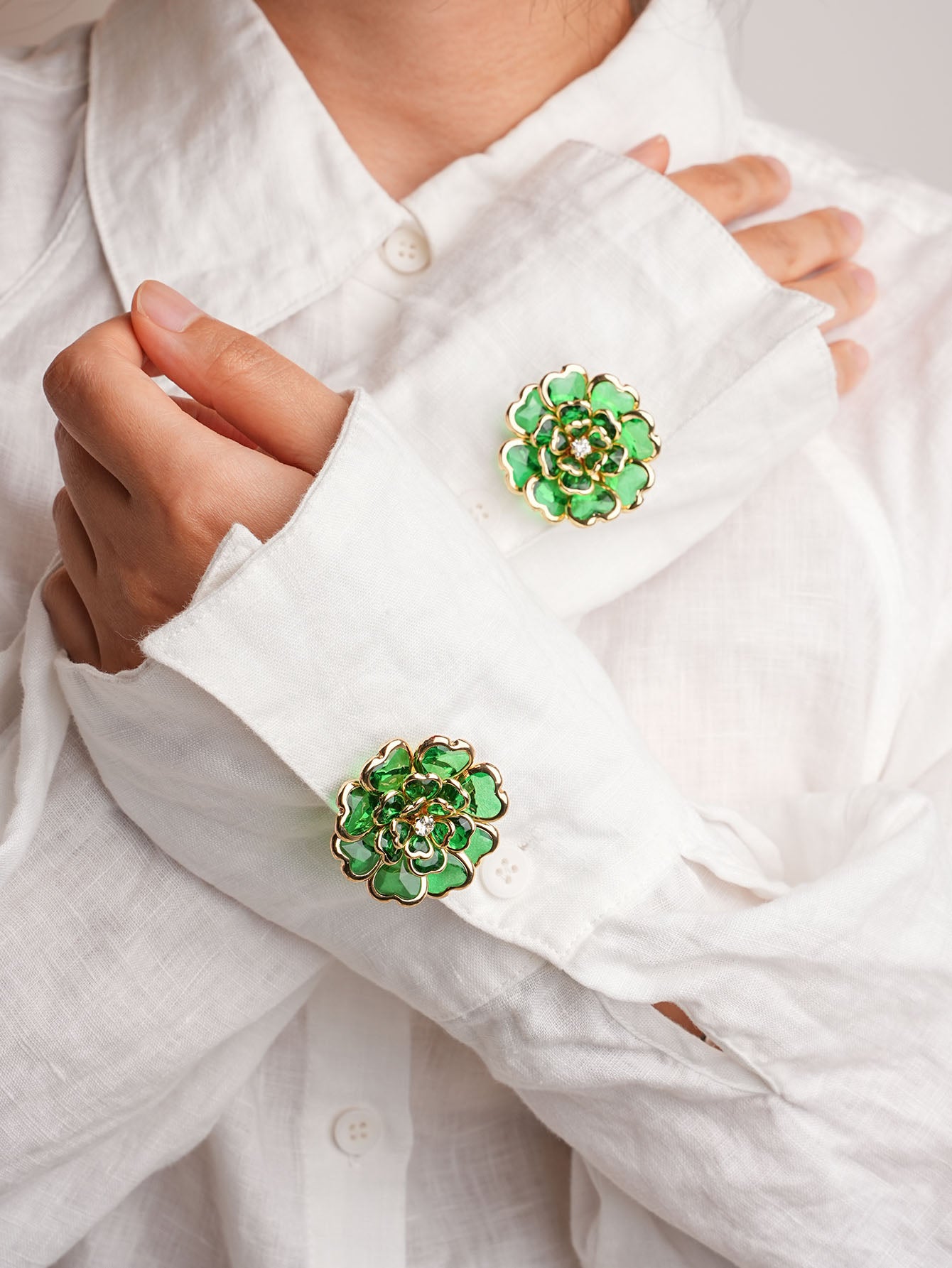 1Set Camellia Acrylic Button Covers for Shirts