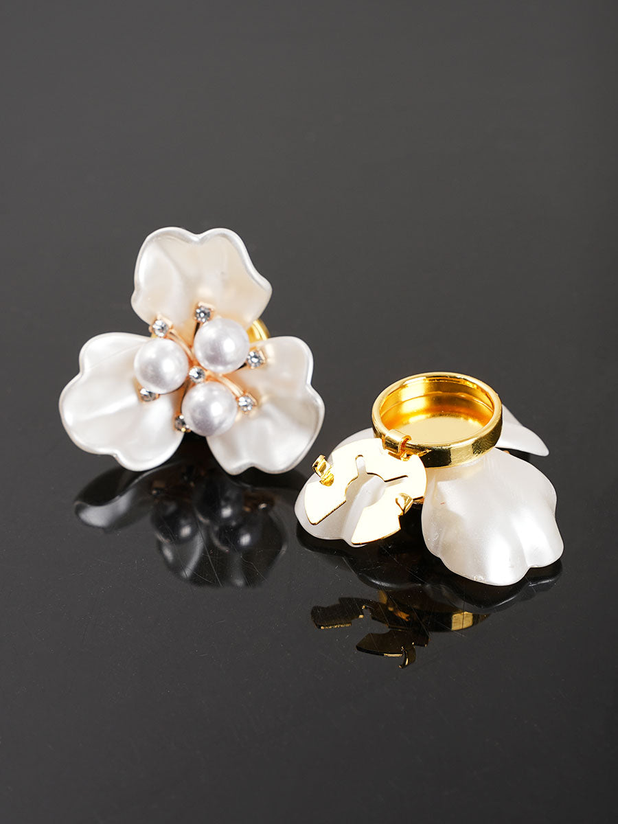 Pearl Flower Button Covers – Elegant Metal Shirt Clips (2pcs)