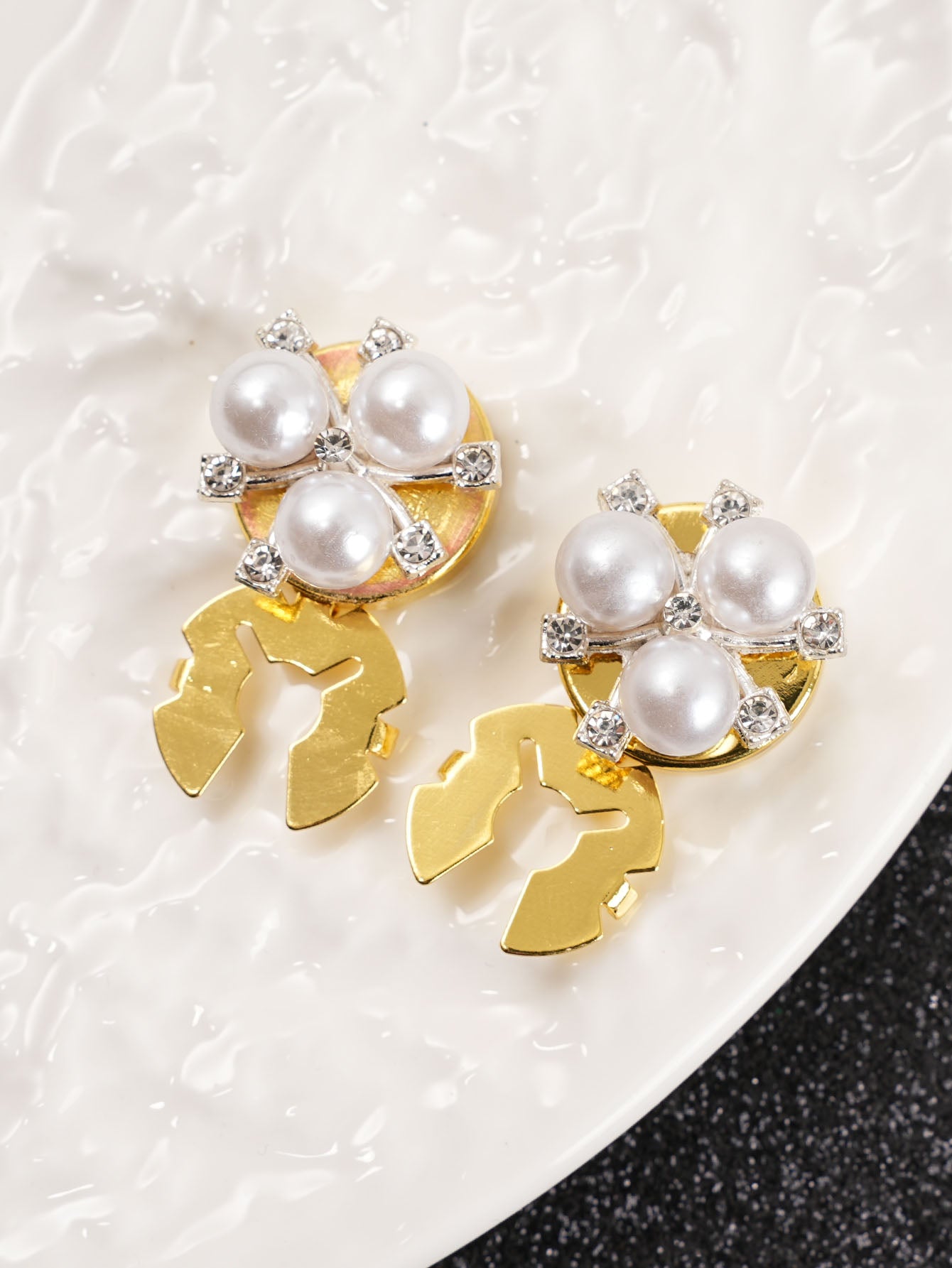 2pcs Button Covers for Shirt Clothing Accessory faux pearls Metal cufflinks No Sewing Button