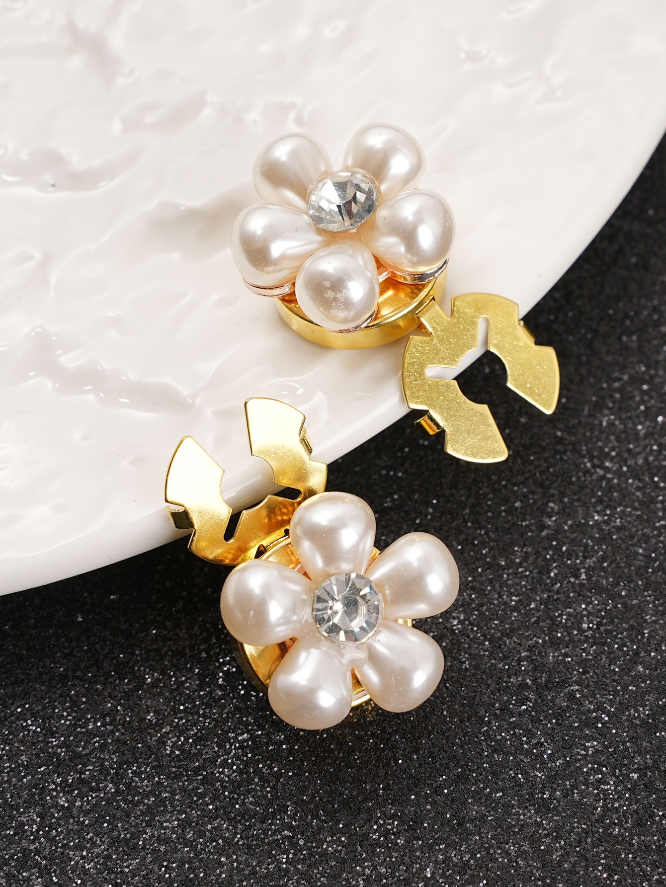 2pcs Button Covers for Shirt Clothing Accessory faux pearls Metal cufflinks No Sewing Button Metal cufflinks