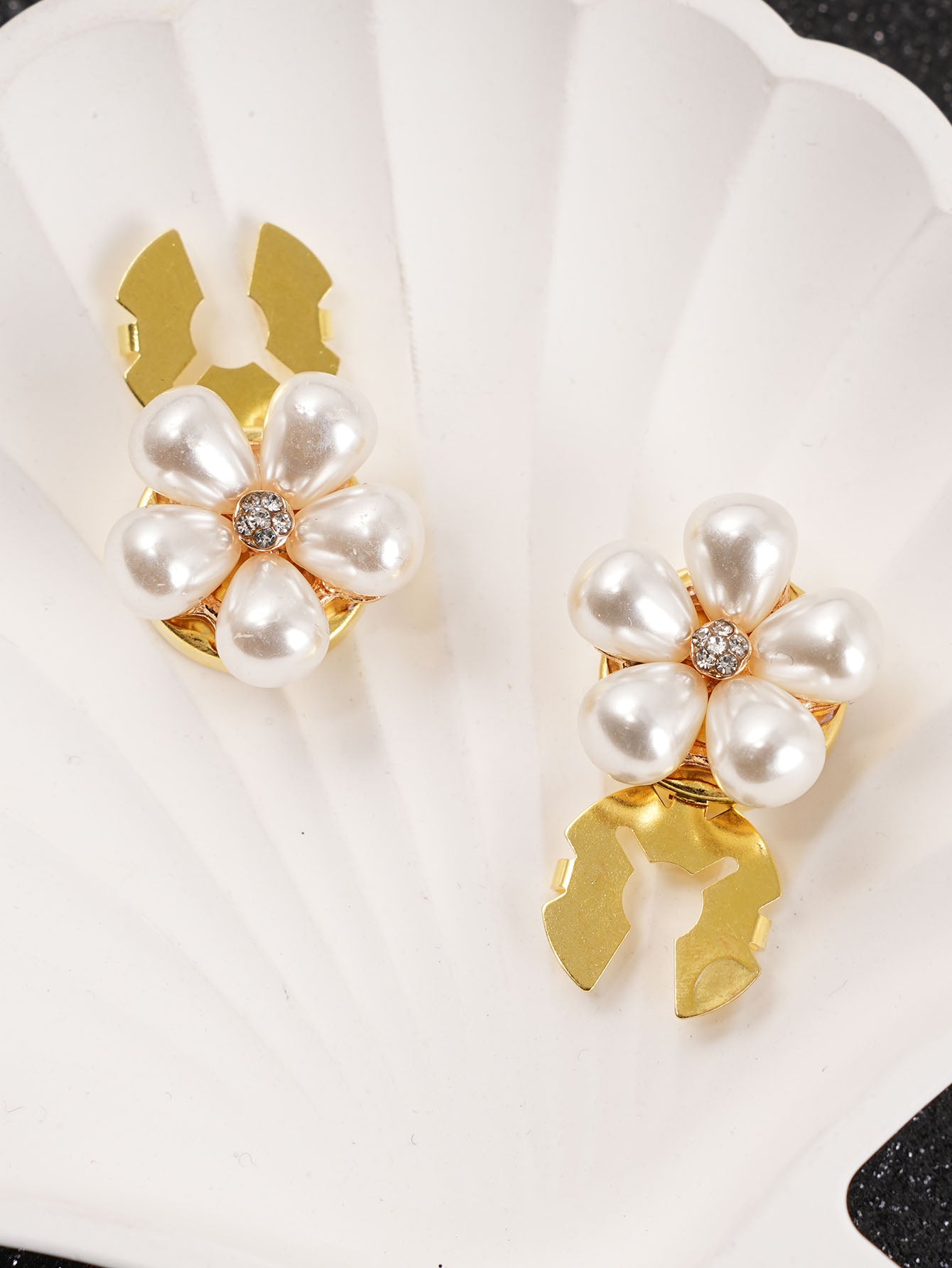 2pcs Button Covers for Shirt Clothing Accessory faux pearls Metal cufflinks No Sewing Button Metal cufflinks