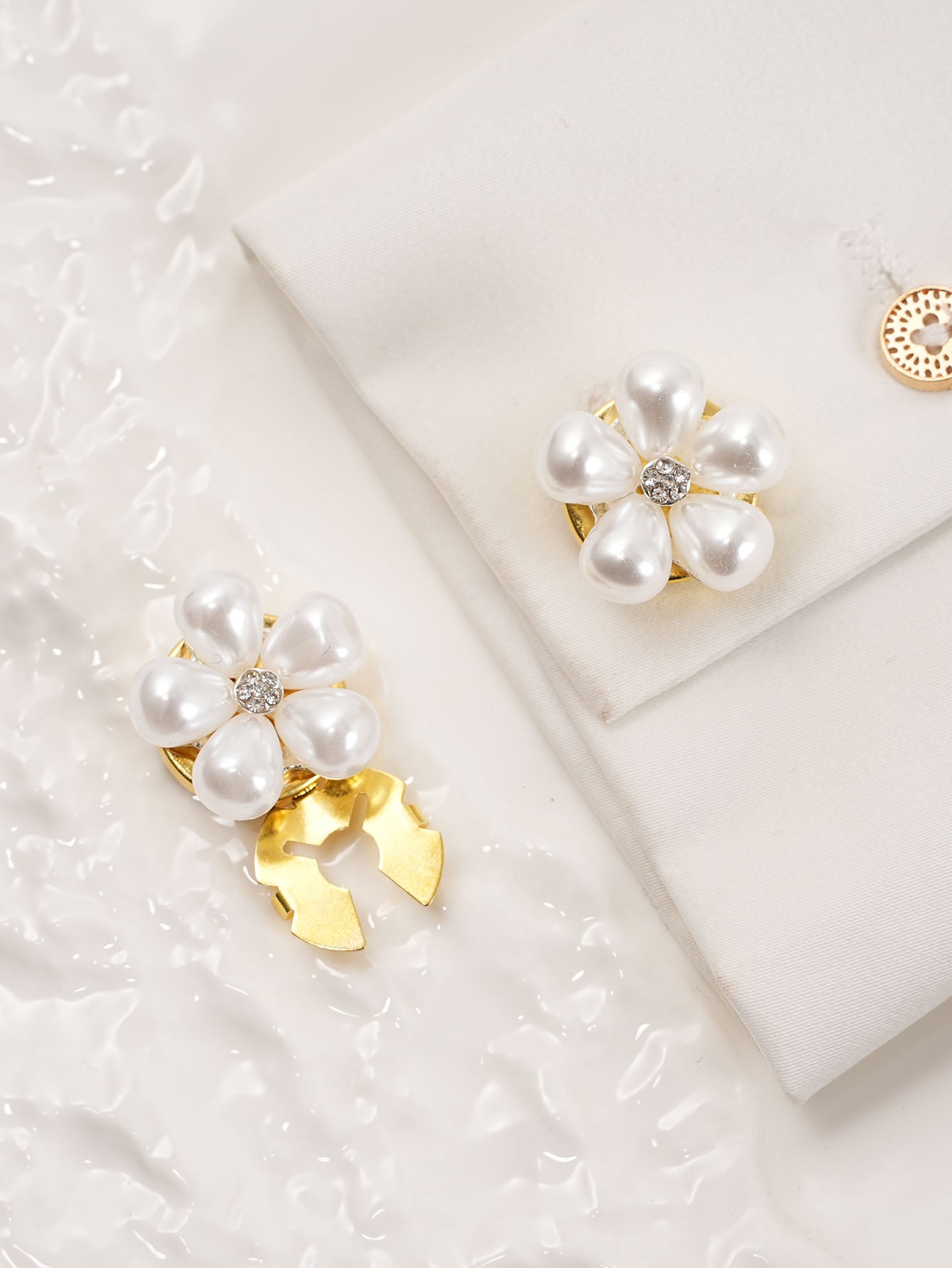 2pcs Button Covers for Shirt Clothing Accessory faux pearls Metal cufflinks No Sewing Button Metal cufflinks