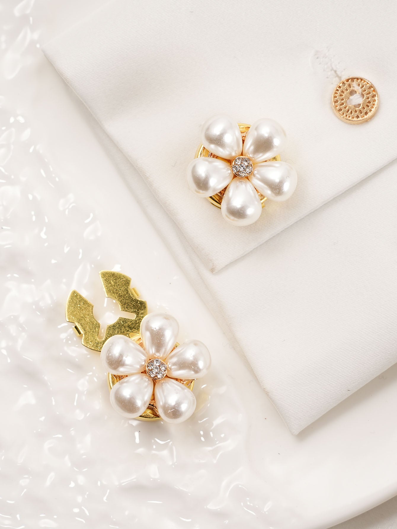 2pcs Button Covers for Shirt Clothing Accessory faux pearls Metal cufflinks No Sewing Button Metal cufflinks