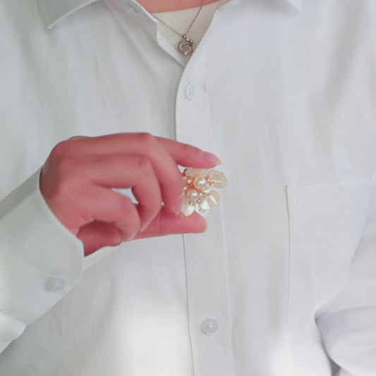 Pearl Flower Button Covers – Elegant Metal Shirt Clips (2pcs)